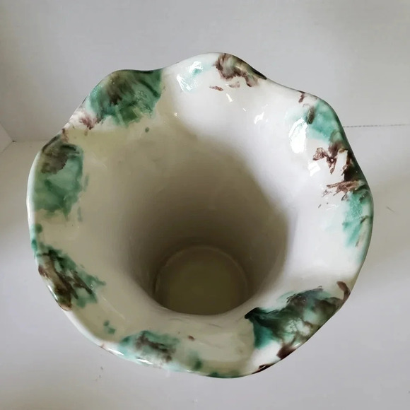 Beauce Canada  437 Green/Brown/White Pottery Vase. - Picture 6 of 8